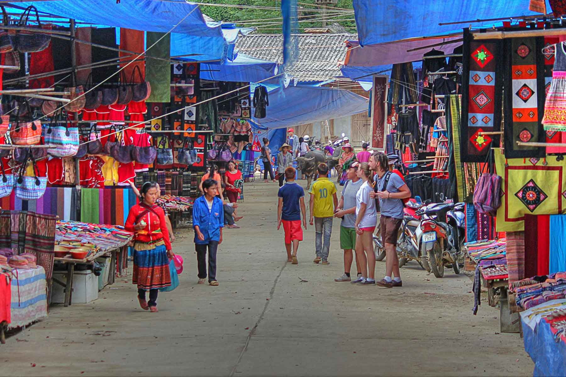 Bac Ha Travel